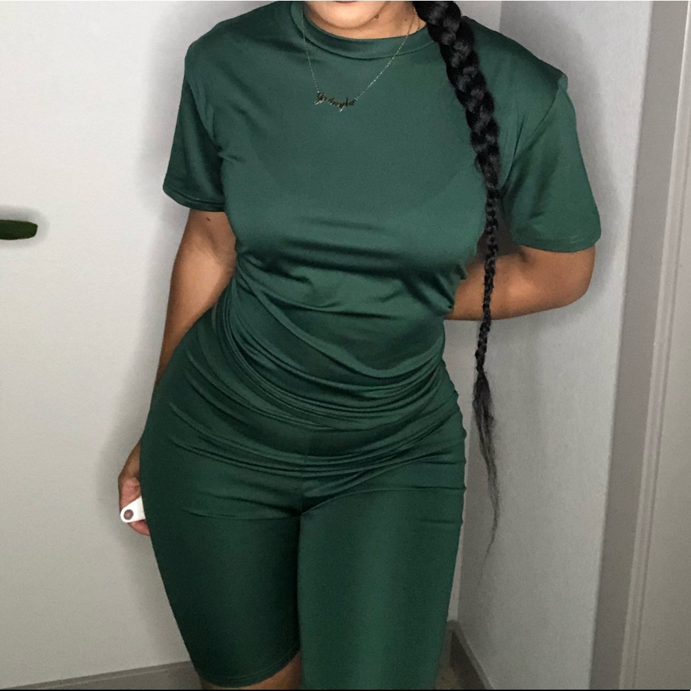 Green oversized t and shorts set 💚